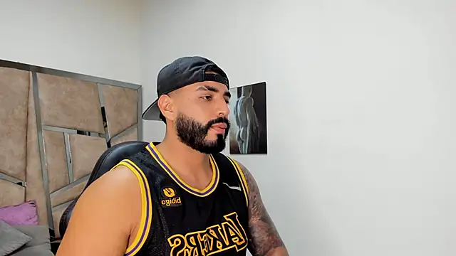 Snapshot of LeandroRusso chatting on February 28, 9:44 pm LeandroRusso online show from February 28, 9:44 pm