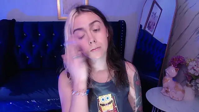 Hela v online show from November 5, 12:16 pm