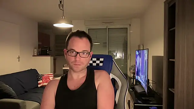 Funnyjul31 online show from February 3, 5:56 pm