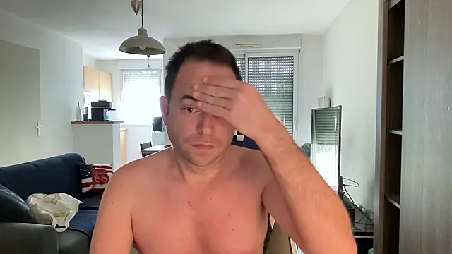 Funnyjul31 online show from February 8, 10:18 am