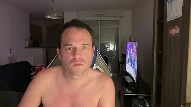 Funnyjul31 online show from March 3, 6:33 pm