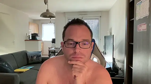 Funnyjul31 online show from March 16, 3:17 pm