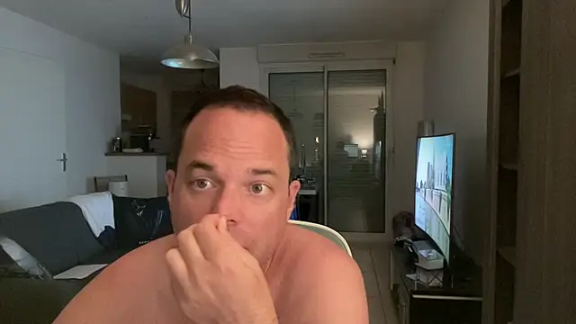 Snapshot of Funnyjul31 chatting on May 24, 3:39 pm Funnyjul31 online show from May 24, 3:39 pm