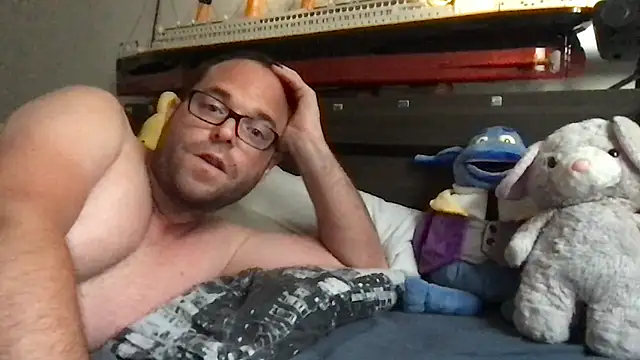 Snapshot of Funnyjul31 chatting on May 29, 6:50 pm Funnyjul31 online show from May 29, 6:50 pm