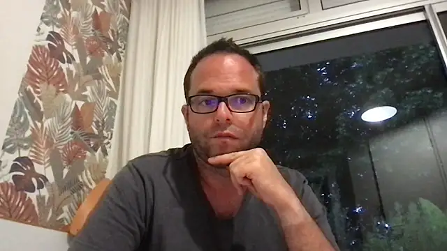 Snapshot of Funnyjul31 chatting on June 3, 8:03 pm Funnyjul31 online show from June 3, 8:03 pm
