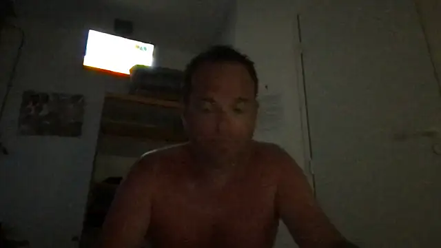Snapshot of Funnyjul31 chatting on June 5, 8:03 pm Funnyjul31 online show from June 5, 8:03 pm