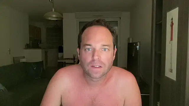 Snapshot of Funnyjul31 chatting on June 21, 12:19 pm Funnyjul31 online show from June 21, 12:19 pm