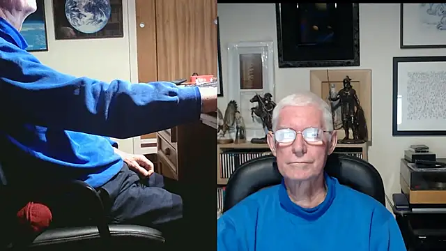 Snapshot of bigears chatting on December 2, 11:23 pm bigears online show from December 2, 11:23 pm