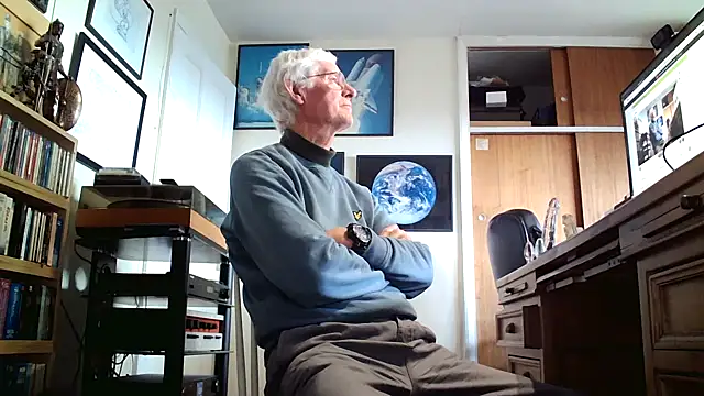 Snapshot of bigears chatting on February 11, 2:00 pm bigears online show from February 11, 2:00 pm