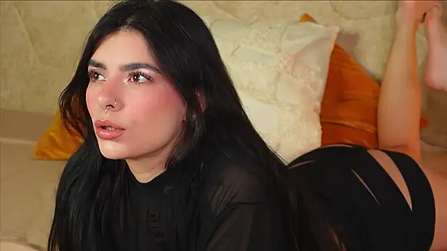 Snapshot of MillaBlis chatting on March 14, 6:46 pm MillaBlis online show from March 14, 6:46 pm