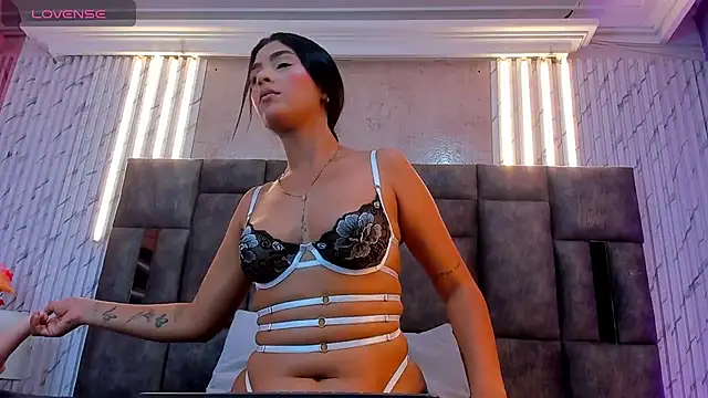 Snapshot of LannaFoxx chatting on March 8, 4:34 am LannaFoxx online show from March 8, 4:34 am