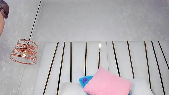 violet gray  online show from March 6, 11:25 am