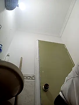 Snapshot of bri_ali chatting on March 4, 11:11 pm bri ali online show from March 4, 11:11 pm