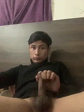Snapshot of EduardoEspinoza12 chatting on May 27, 10:23 am EduardoEspinoza12 online show from May 27, 10:23 am