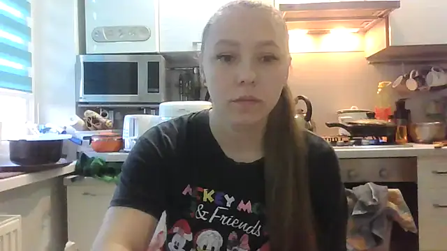 Snapshot of Misssweet_s chatting on February 2, 5:32 am Misssweet s online show from February 2, 5:32 am