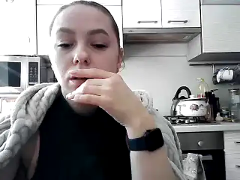 Snapshot of Misssweet_s chatting on February 16, 8:21 am Misssweet s online show from February 16, 8:21 am