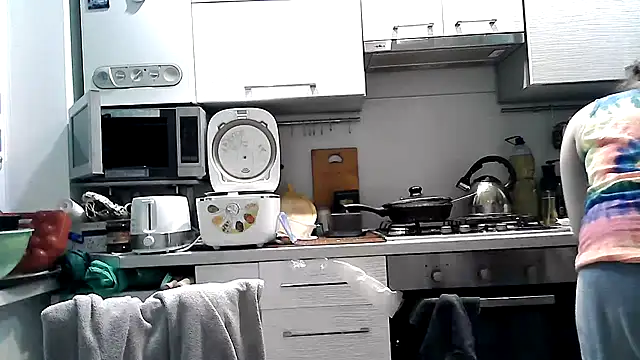 Snapshot of Misssweet_s chatting on February 24, 7:19 pm Misssweet s online show from February 24, 7:19 pm