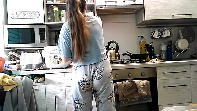 Snapshot of Misssweet_s chatting on February 25, 5:30 am Misssweet s online show from February 25, 5:30 am