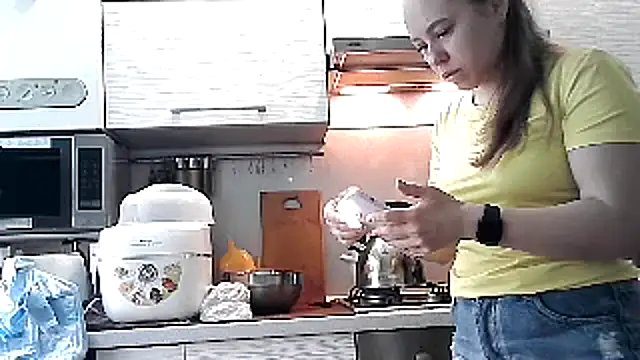 Snapshot of Misssweet_s chatting on March 1, 8:13 am Misssweet s online show from March 1, 8:13 am