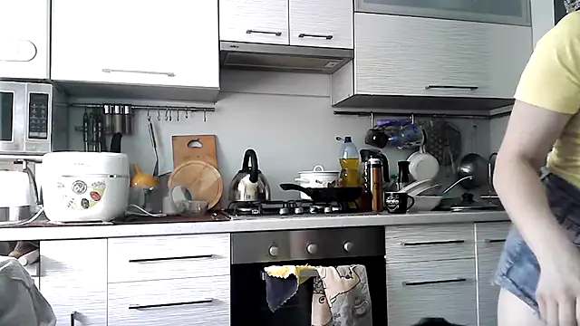 Snapshot of Misssweet_s chatting on March 7, 6:46 am Misssweet s online show from March 7, 6:46 am