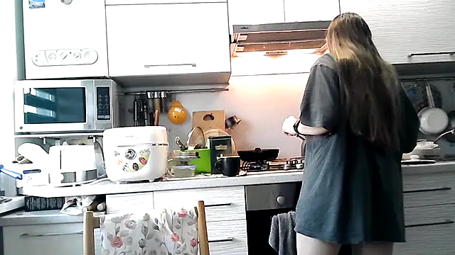 Snapshot of Misssweet_s chatting on March 22, 5:17 am Misssweet s online show from March 22, 5:17 am