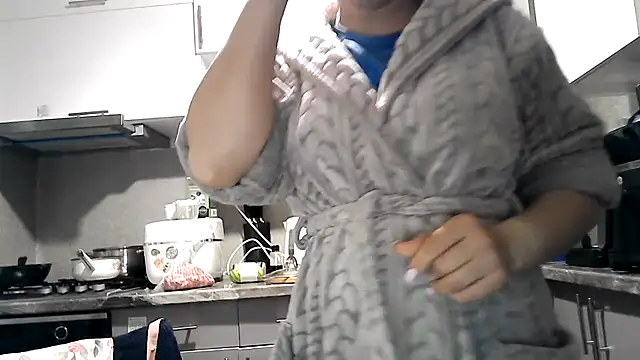 Snapshot of Misssweet_s chatting on October 1, 7:36 am Misssweet s online show from October 1, 7:36 am