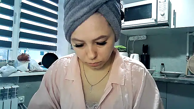 Snapshot of Misssweet_s chatting on November 5, 6:02 am Misssweet s online show from November 5, 6:02 am