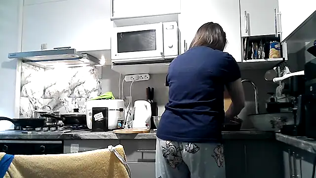 Snapshot of Misssweet_s chatting on November 6, 5:30 am Misssweet s online show from November 6, 5:30 am