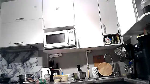 Snapshot of Misssweet_s chatting on November 28, 4:15 am Misssweet s online show from November 28, 4:15 am