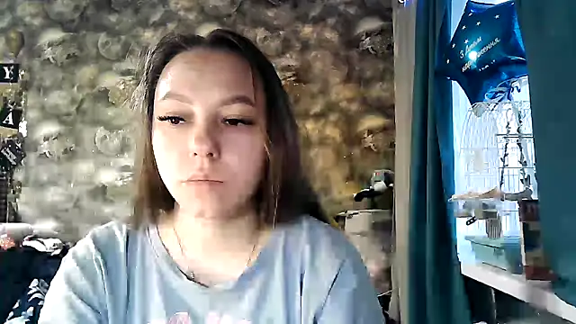 Snapshot of Misssweet_s chatting on December 4, 6:34 am Misssweet s online show from December 4, 6:34 am