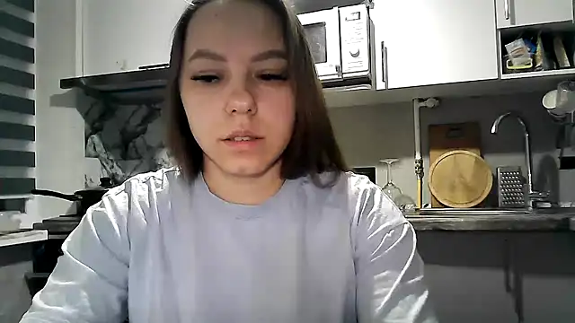 Snapshot of Misssweet_s chatting on December 5, 3:59 am Misssweet s online show from December 5, 3:59 am