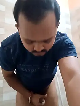 guavam65 online show from March 14, 4:23 pm