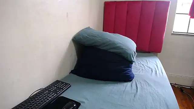 Snapshot of Mywife777 chatting on March 1, 2:02 pm Mywife777 online show from March 1, 2:02 pm