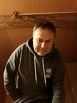 Snapshot of Pourleplasirs chatting on March 7, 9:06 pm Pourleplasirs online show from March 7, 9:06 pm