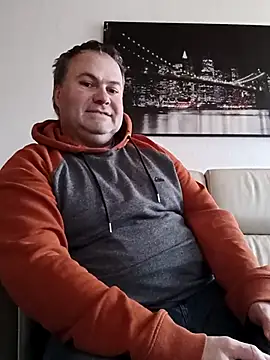 Snapshot of Pourleplasirs chatting on March 9, 3:27 pm Pourleplasirs online show from March 9, 3:27 pm