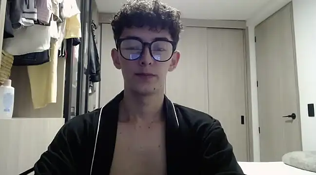 miketwink online show from March 23, 3:10 am