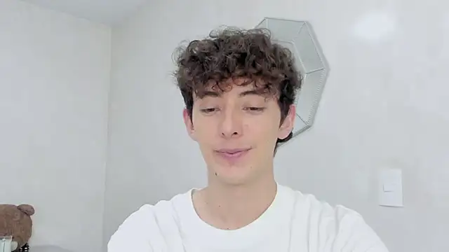 miketwink online show from January 18, 7:39 pm