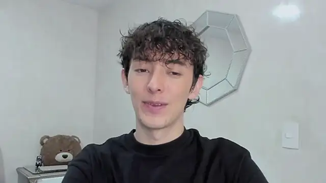 miketwink online show from February 3, 1:48 am