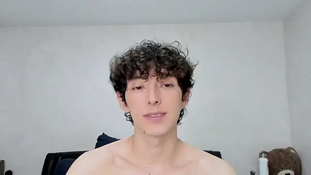 miketwink online show from February 25, 9:35 pm