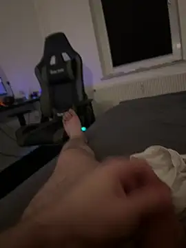 Mo 2003 online show from February 8, 2:58 am