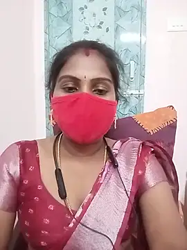 Snapshot of Tamil_roja17 chatting on August 1, 6:34 am Tamil roja17 online show from August 1, 6:34 am