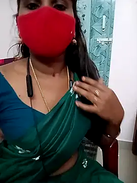 Snapshot of Tamil_roja17 chatting on August 2, 10:14 am Tamil roja17 online show from August 2, 10:14 am