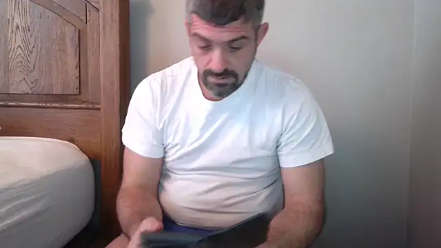 Snapshot of Troyt87 chatting on January 6, 7:06 pm Troyt87 online show from January 6, 7:06 pm