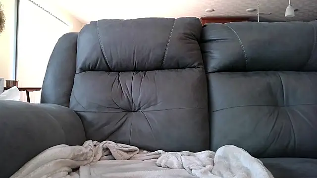 Snapshot of Troyt87 chatting on January 8, 7:27 pm Troyt87 online show from January 8, 7:27 pm