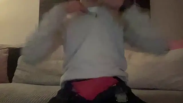 Snapshot of bullyboyy chatting on January 28, 7:53 pm bullyboyy online show from January 28, 7:53 pm