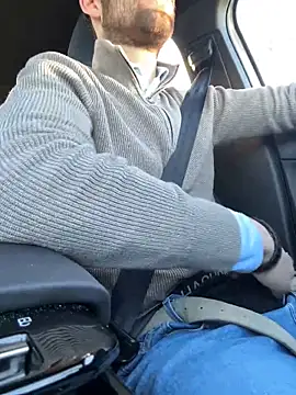 Snapshot of bullyboyy chatting on March 18, 4:37 pm bullyboyy online show from March 18, 4:37 pm