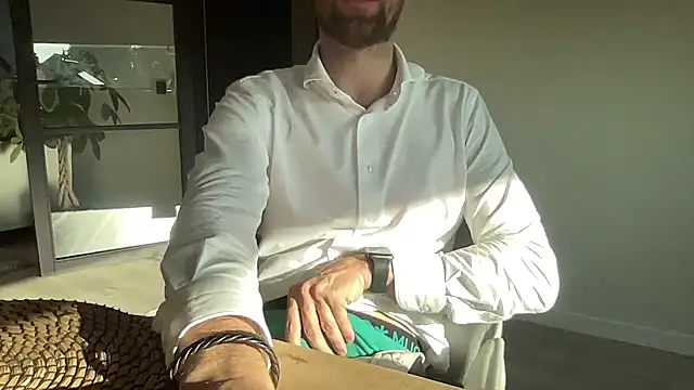 Snapshot of bullyboyy chatting on September 10, 3:56 pm bullyboyy online show from September 10, 3:56 pm