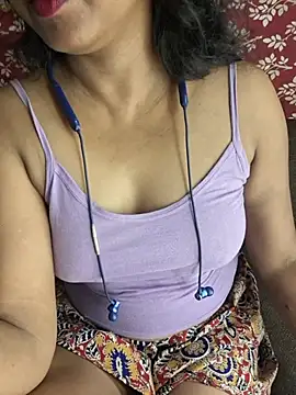 Snapshot of Cute_Jiyaa chatting on June 23, 6:28 pm Cute Jiyaa online show from June 23, 6:28 pm