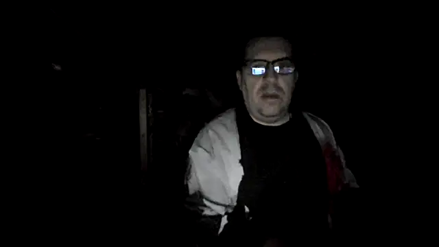 Snapshot of Usame_como_quieras chatting on November 27, 4:36 am Usame como quieras online show from November 27, 4:36 am