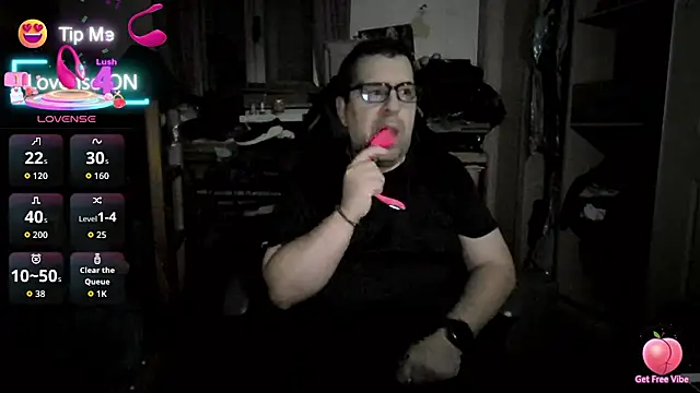 Snapshot of Usame_como_quieras chatting on December 16, 1:10 am Usame como quieras online show from December 16, 1:10 am